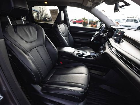 Used 2023 INFINITI QX60 Sensory image 32