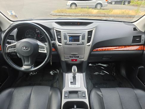 Used 2012 Subaru Outback 2.5i Limited AWD/4WD image 8
