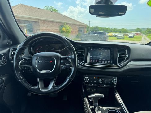 Used 2022 Dodge Durango SXT w/ Blacktop Package AWD/4WD image 14