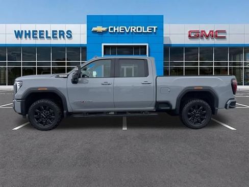 Used 2024 GMC Sierra 2500 AT4 w/ AT4 Premium Plus Package image 2