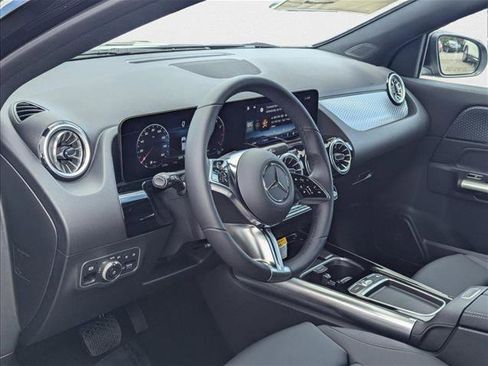 New 2025 Mercedes-Benz GLA 250 image 3
