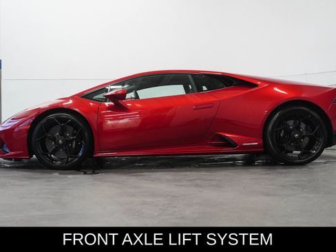 Used 2021 Lamborghini Huracan EVO image 4