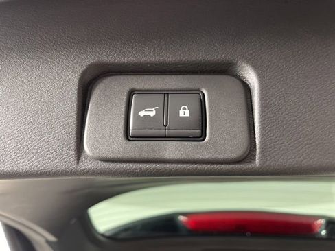 Used 2023 Nissan Rogue SL FWD image 50