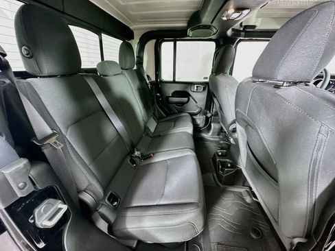 Used 2023 Jeep Gladiator Sport AWD/4WD image 23