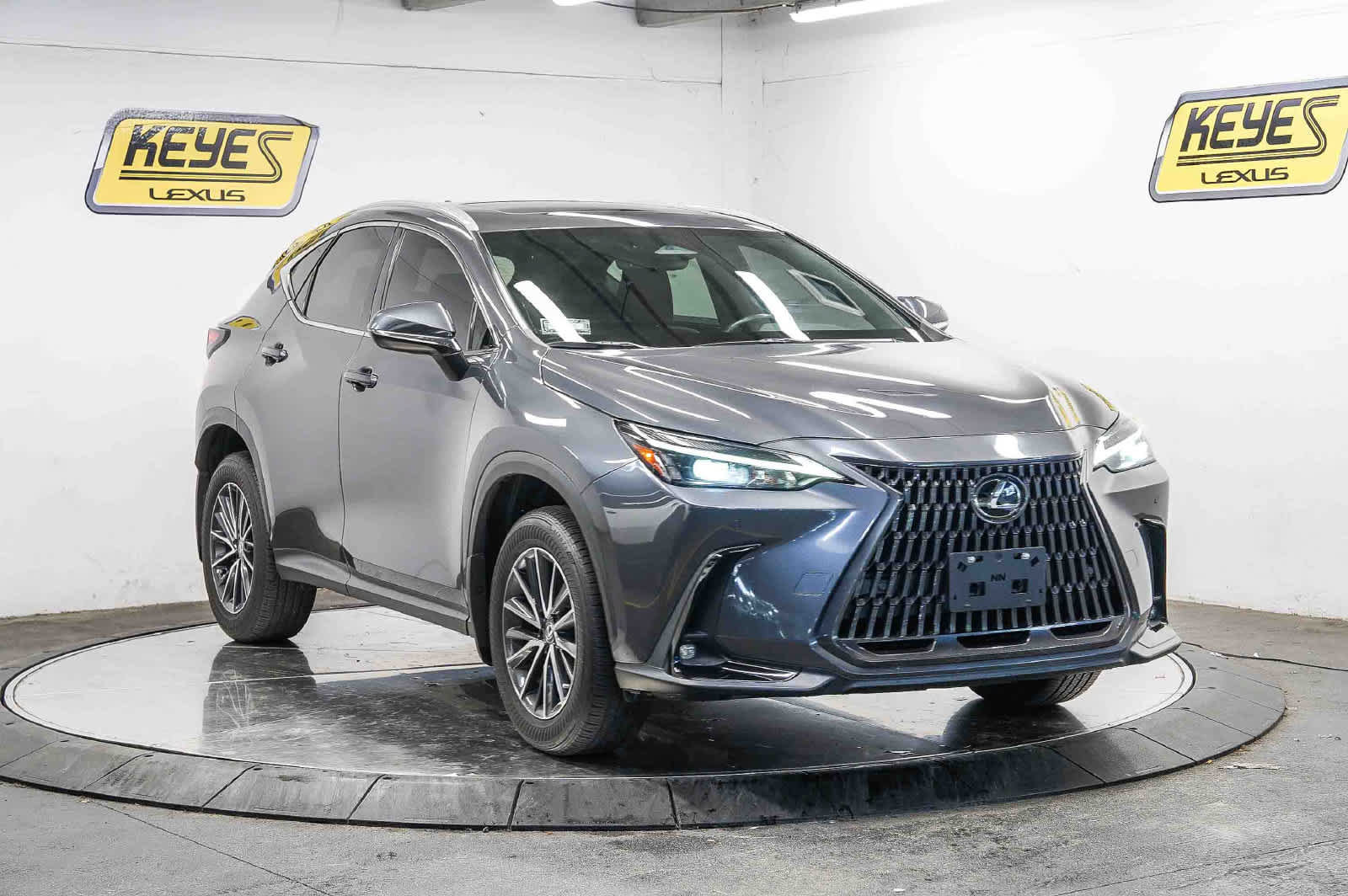 Used 2025 Lexus NX 250 FWD w/ Cold Area Package image 5