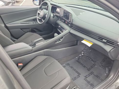 New 2026 Hyundai Elantra Sport FWD image 17