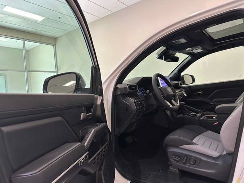 New 2026 Toyota Tacoma TRD Off-Road AWD/4WD image 22