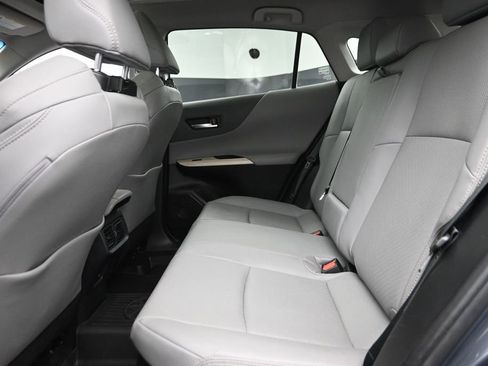 Used 2021 Toyota Venza Limited AWD/4WD image 14