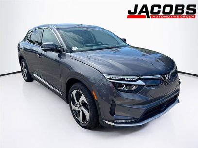 New 2025 VinFast VF 8 Eco
