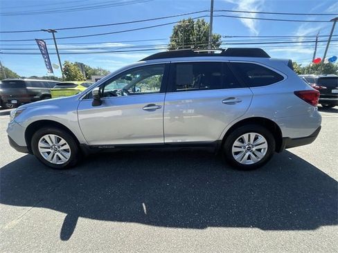Used 2019 Subaru Outback 2.5i Premium image 9