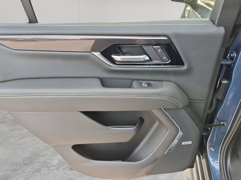 New 2026 GMC Yukon Elevation RWD image 17