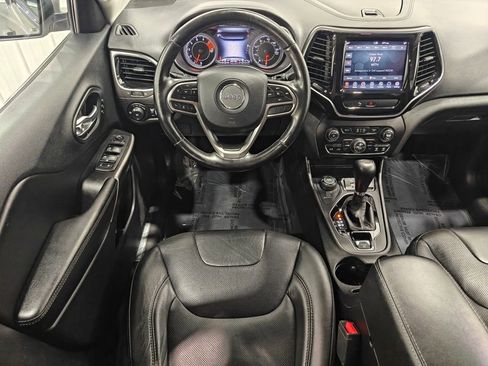 Used 2019 Jeep Cherokee Limited image 4