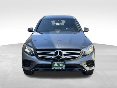 Used 2019 Mercedes-Benz GLC 300 4MATIC image 2