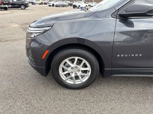 Used 2022 Chevrolet Equinox LS image 30