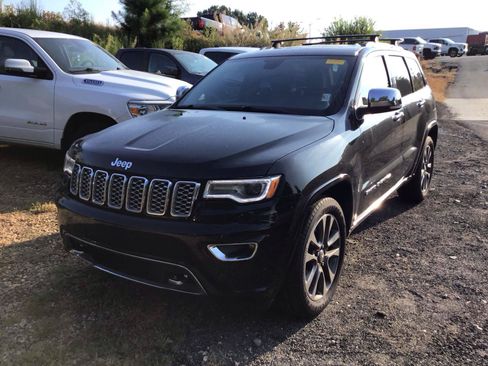 Used 2017 Jeep Grand Cherokee Overland RWD image 2