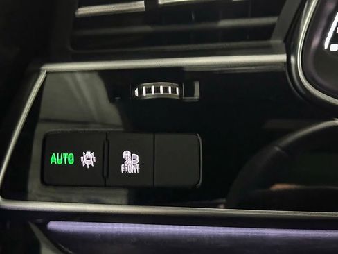 Used 2022 Audi SQ8 Premium Plus w/ Black Optic Package AWD/4WD image 33
