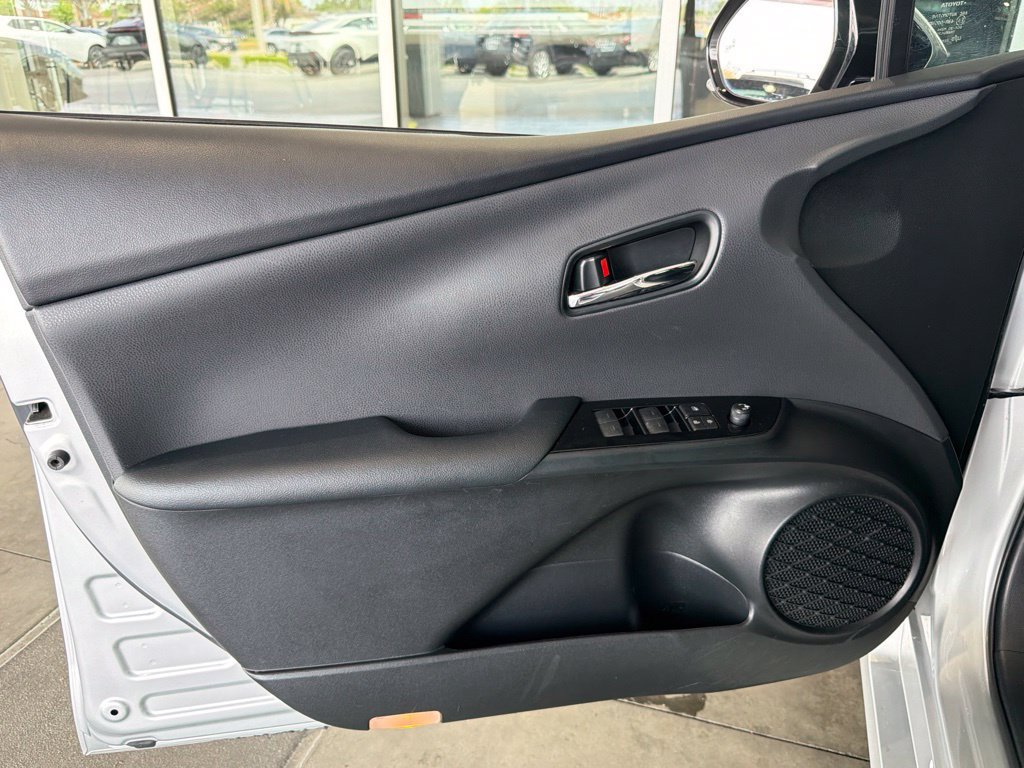 Certified 2020 Toyota Prius Prime Limited FWD image 18