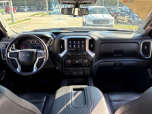 Used 2019 Chevrolet Silverado 1500 LT Trail Boss image 7