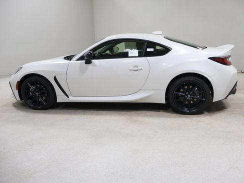 New 2026 Toyota GR86 Premium w/ ALL Weather Mat Package (TMS) RWD image 4