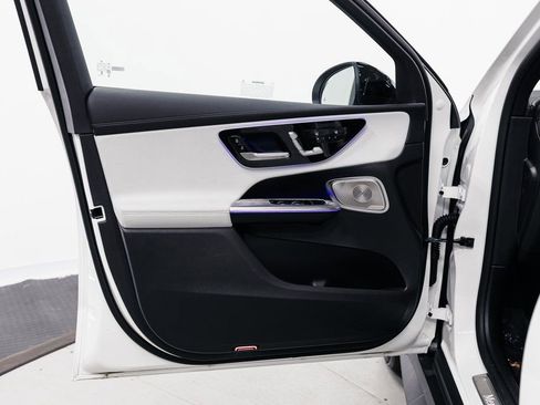 Certified 2026 Mercedes-Benz GLC 300 4MATIC image 5