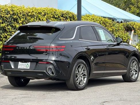Used 2022 Genesis GV70 2.5T w/ Advanced Package AWD/4WD image 4