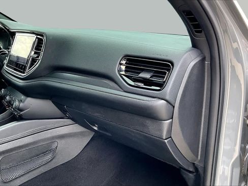 Used 2021 Dodge Durango GT w/ Blacktop Package AWD/4WD image 18