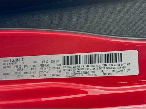 Used 2018 Jeep Wrangler Unlimited Sport w/ Connectivity Group image 37