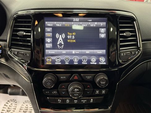 Used 2020 Jeep Grand Cherokee Limited X image 10