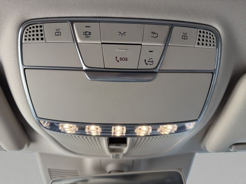 Used 2019 Mercedes-Benz S 560 Sedan image 23
