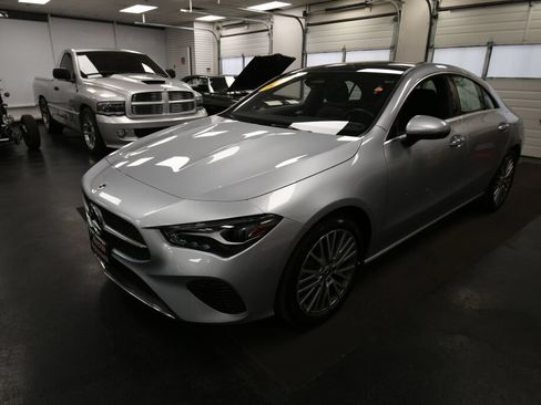 Used 2025 Mercedes-Benz CLA 250 4MATIC image 4