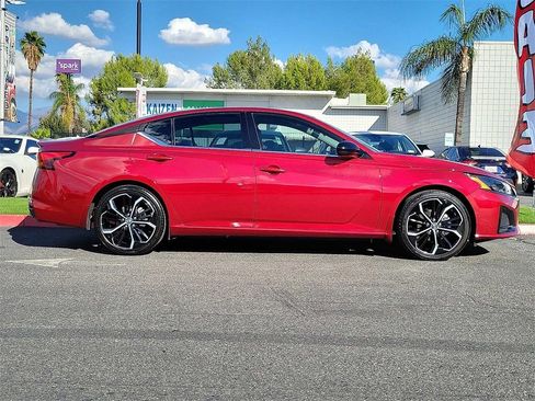 Certified 2023 Nissan Altima 2.5 SR w/ SR Premium Package image 30