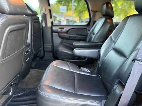 Used 2013 Chevrolet Tahoe LTZ image 21