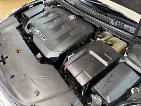 Used 2013 Cadillac XTS Premium FWD image 40