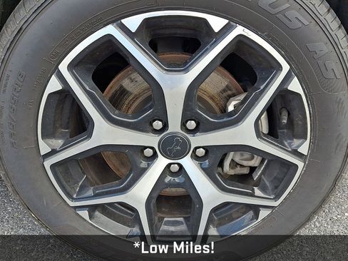 Used 2025 Jeep Compass Limited AWD/4WD image 10