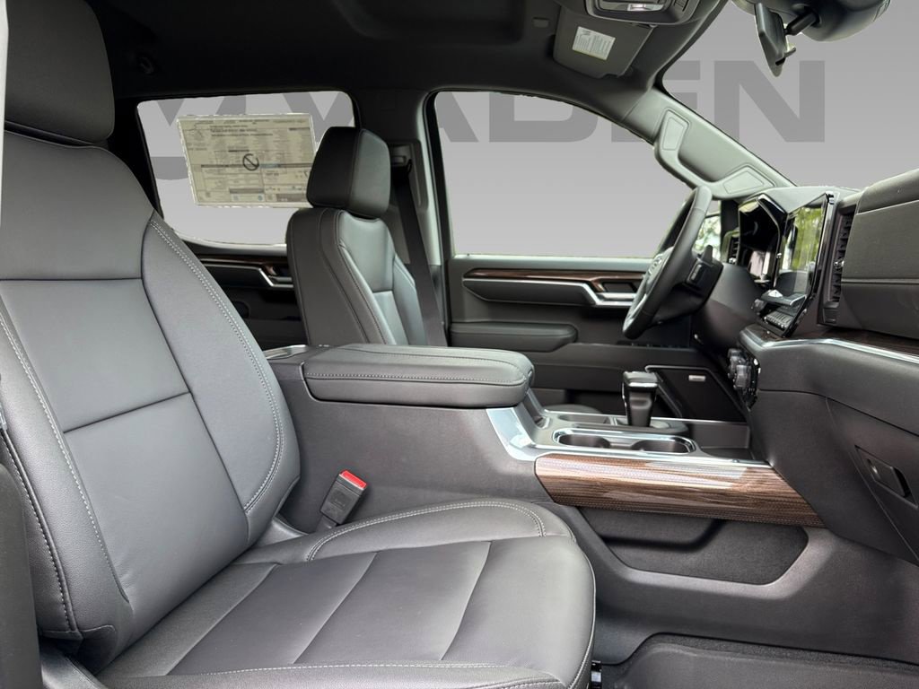 New 2026 Chevrolet Silverado 1500 RST w/ Redline Edition AWD/4WD image 8