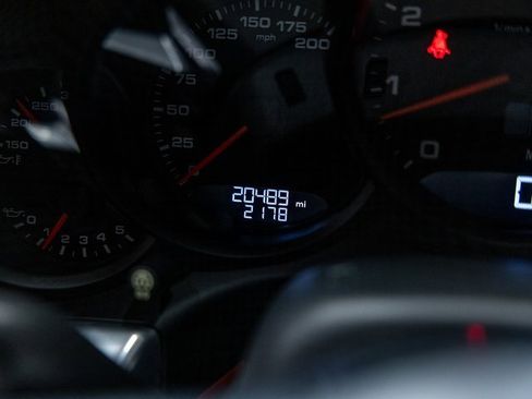 Used 2018 Porsche 911 Carrera image 44