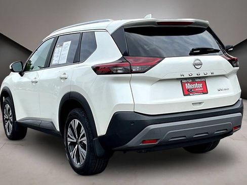 Certified 2023 Nissan Rogue SV w/ SV Premium B Package AWD/4WD image 4