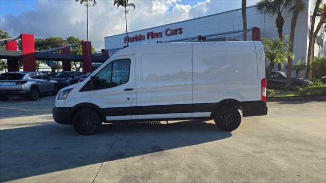 Used 2023 Ford E-Transit Medium Roof RWD image 3