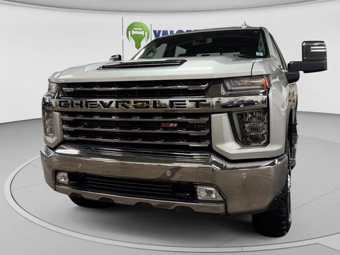 Used 2022 Chevrolet Silverado 3500 LTZ w/ LTZ Convenience Package AWD/4WD image 9