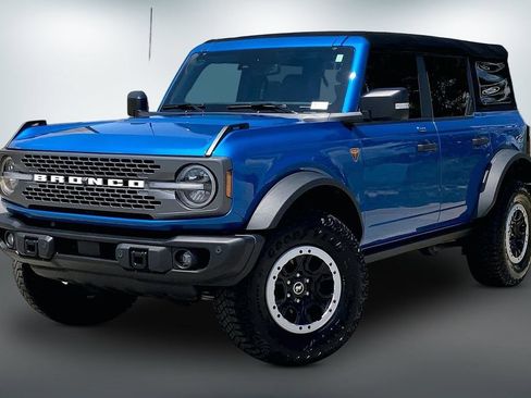 Used 2023 Ford Bronco Badlands AWD/4WD image 2