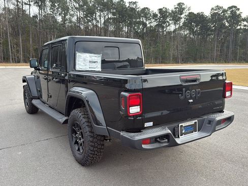 New 2025 Jeep Gladiator High Tide image 6