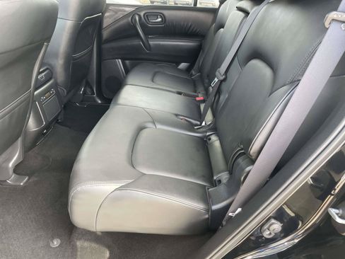 Used 2024 Nissan Armada SV AWD/4WD image 8