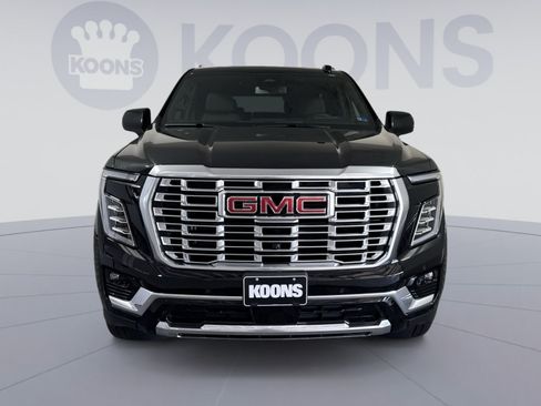 New 2026 GMC Yukon Denali w/ Sun & Power Step Package AWD/4WD image 11