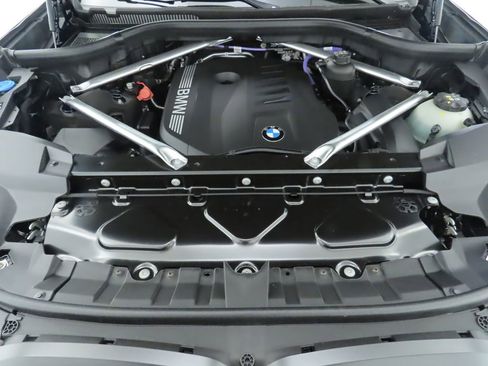 New 2026 BMW X7 xDrive40i w/ Executive Package image 32