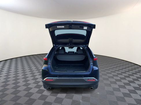 Used 2023 Toyota Venza Limited image 9