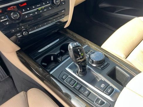 Used 2017 BMW X5 xDrive40e AWD/4WD image 25