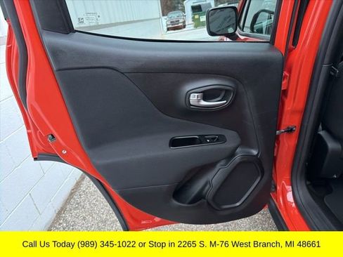 Used 2021 Jeep Renegade Latitude image 33