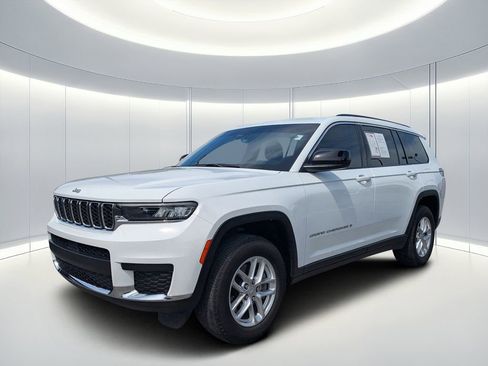 Used 2025 Jeep Grand Cherokee L Laredo w/ Luxury Tech Group I RWD image 8