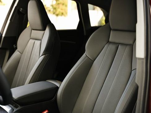 New 2025 Audi Q5 2.0T Premium Plus image 21