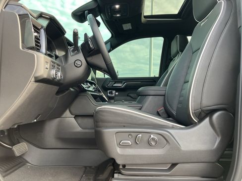 Used 2025 GMC Sierra 1500 AT4X AWD/4WD image 32